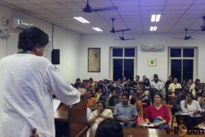 Sashi Tharoor speaking at Vlisten Initiative inaugration event Nov, 2016