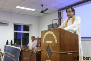 Sashi Tharoor speaking at Vlisten Initiative inaugration event Nov, 2016